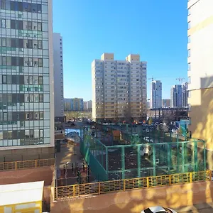 Просторная 1-Комнатная Квартира В Центре Столицы Апартаменты